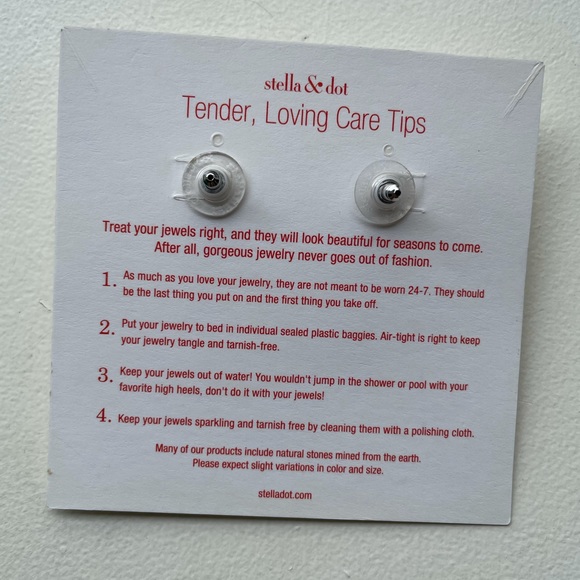 Stella & Dot gold drop earrings - Picture 2 of 2